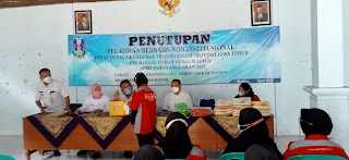 Penutupan Pelatihan Kerja Berbasis Non Institusional Dinas Tenaga Kerja dan transmigrasi Provinsi Jawa Timur Di Desa Kedondong Kebonsari Madiun